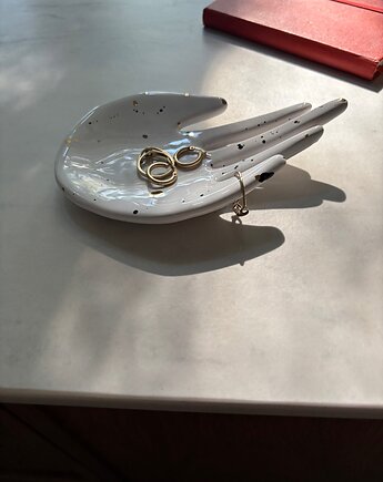 Ceramiczna Łapka Handmade na Pierścionki Czarno Złote Ciapki