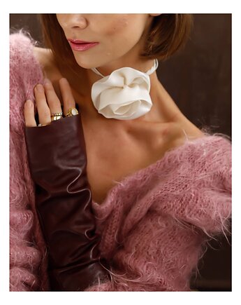 Choker z jedwabiu, Celina Parysów