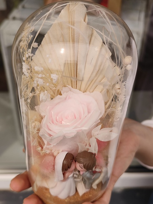 dodatki - różne Wieczna róża prezent na ślub rocznicę dla pary młodej rodziców